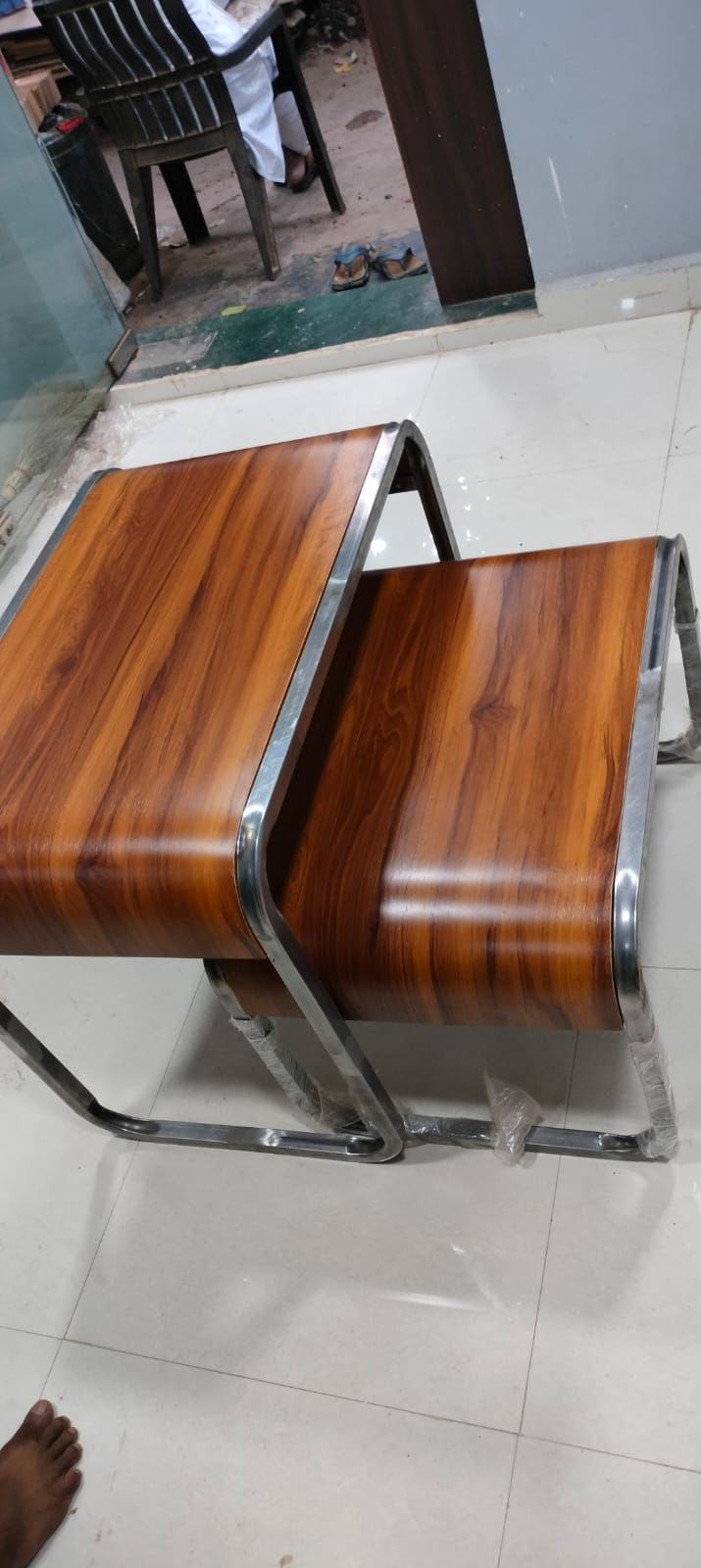 VOGUE NESTING TABLE